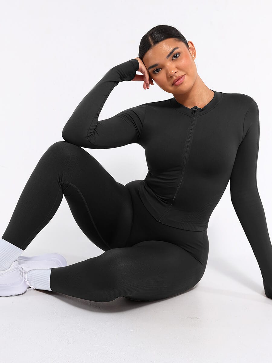 CurvedByOshun® Seamless Full Zipper Running Top with Thumb Holes