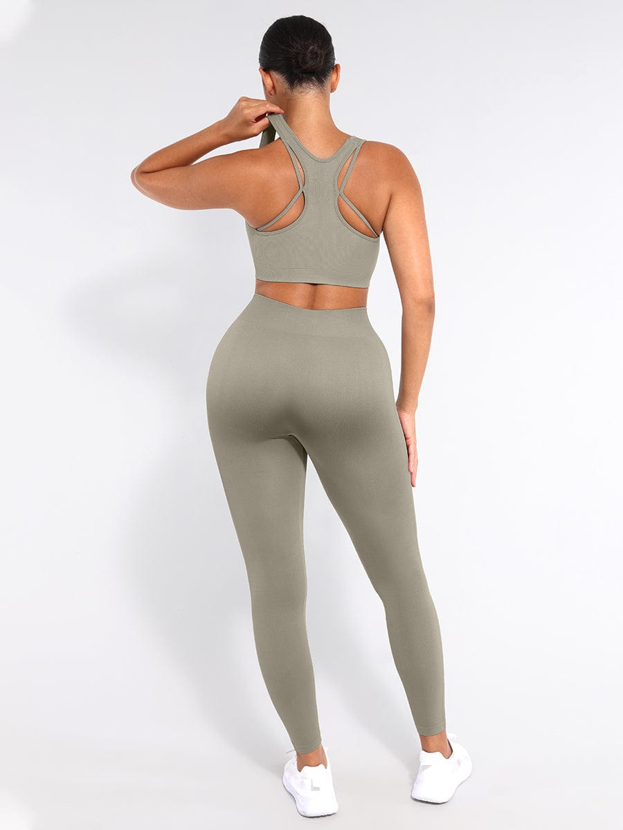 CurvedByOshun® Seamless Full Zipper Running Top with Thumb Holes
