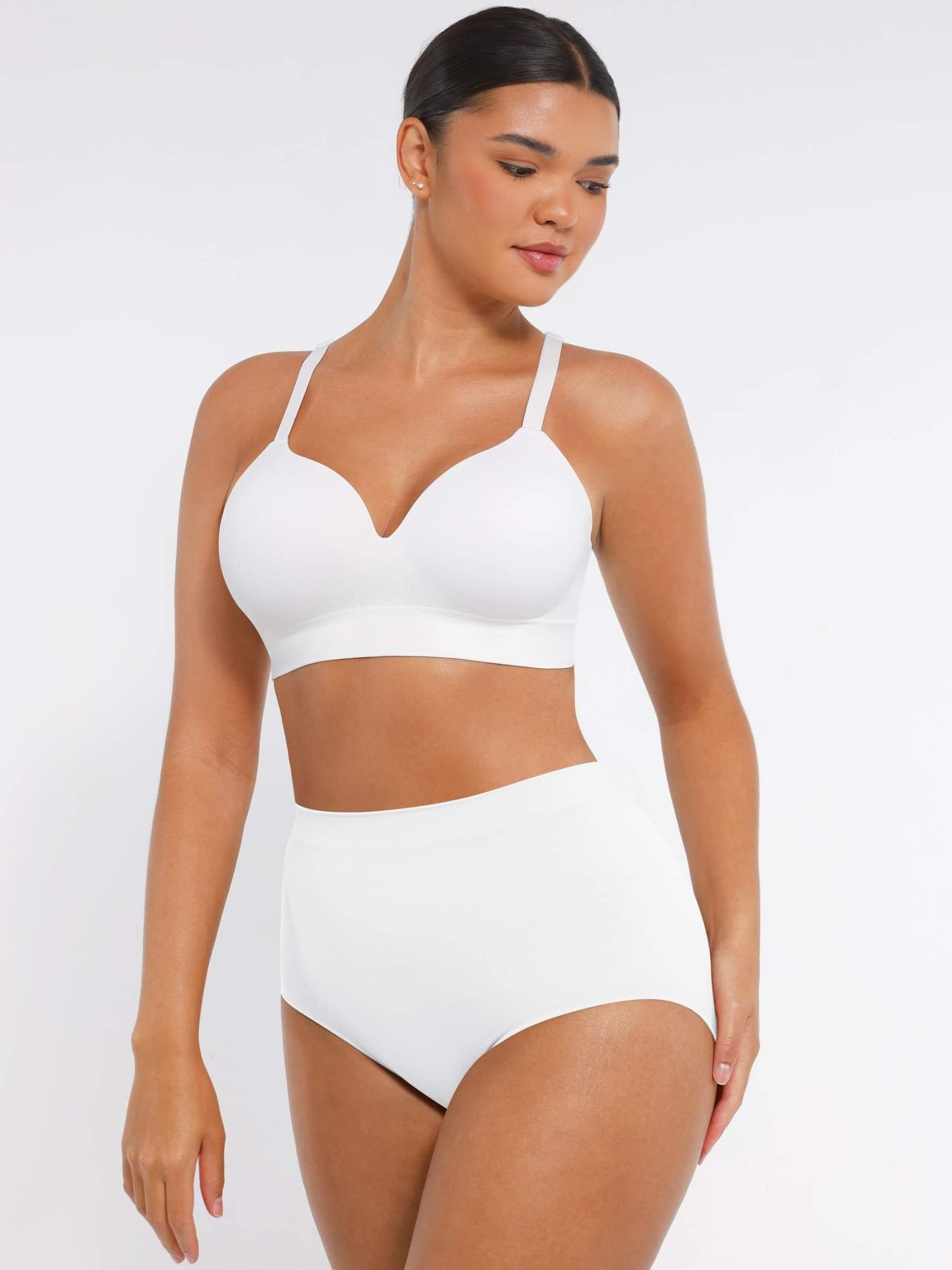 CurvedByOshun® Seamless Wireless Bust Support Shapewear Bra